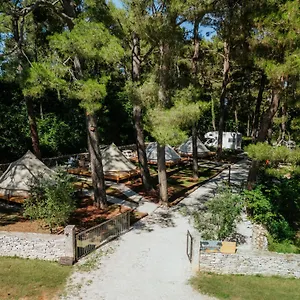 3* Gasthuis Camp 'dvor' Bell Tent